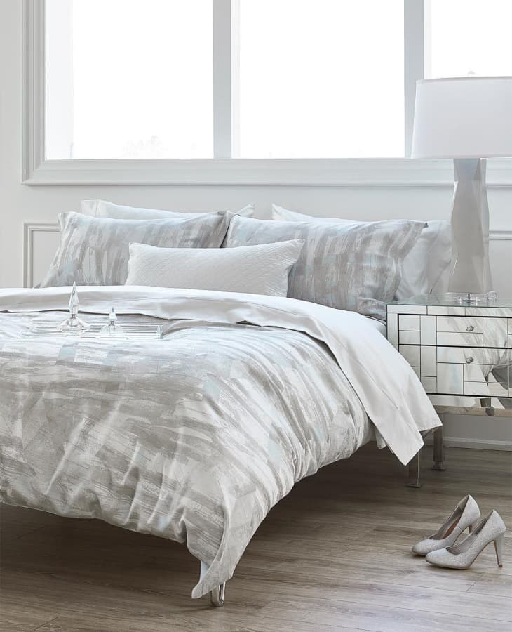 10 Sources for Luxury Bedding Apartment Therapy